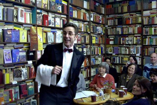 Wolfgang Müller-Schlesinger moderiert die bunte